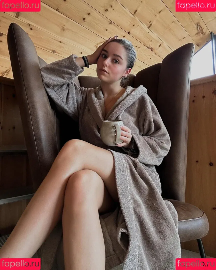 melaniehfl Onlyfans Photo Gallery 