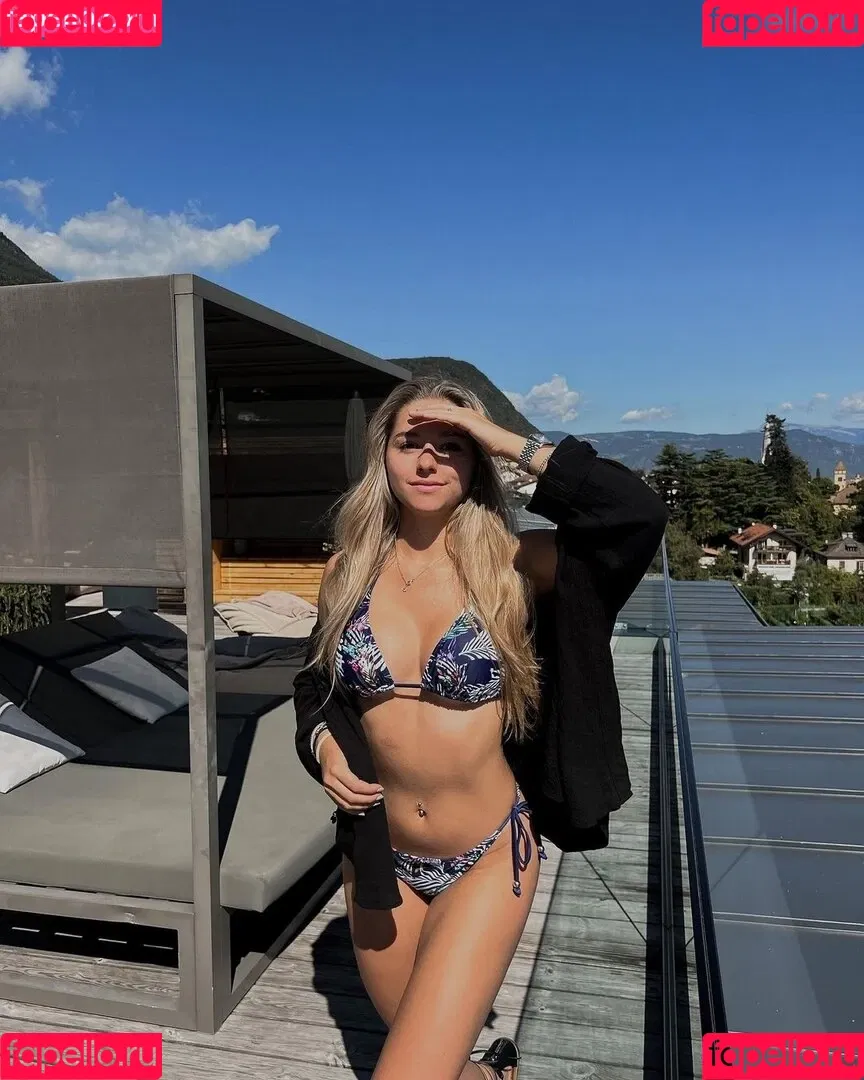 melaniehfl Onlyfans Photo Gallery 