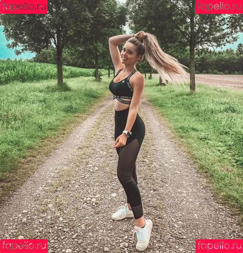melaniehfl Onlyfans Photo Gallery 