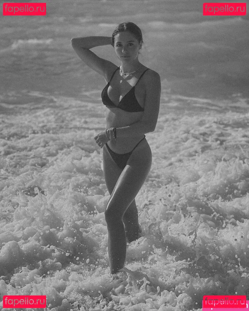 melaniehfl Onlyfans Photo Gallery 