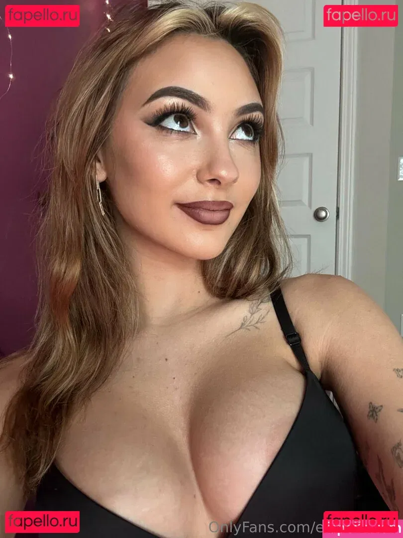 emmaswrld Onlyfans Photo Gallery 