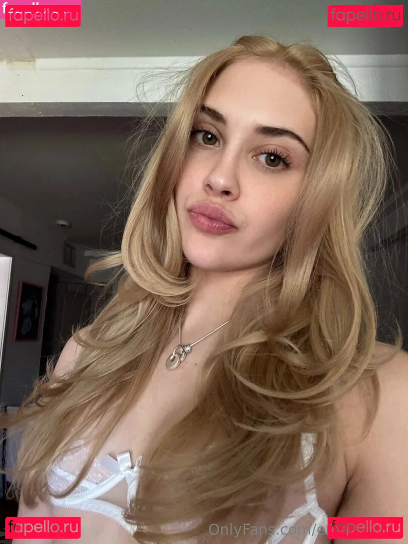 emmaswrld Onlyfans Photo Gallery 