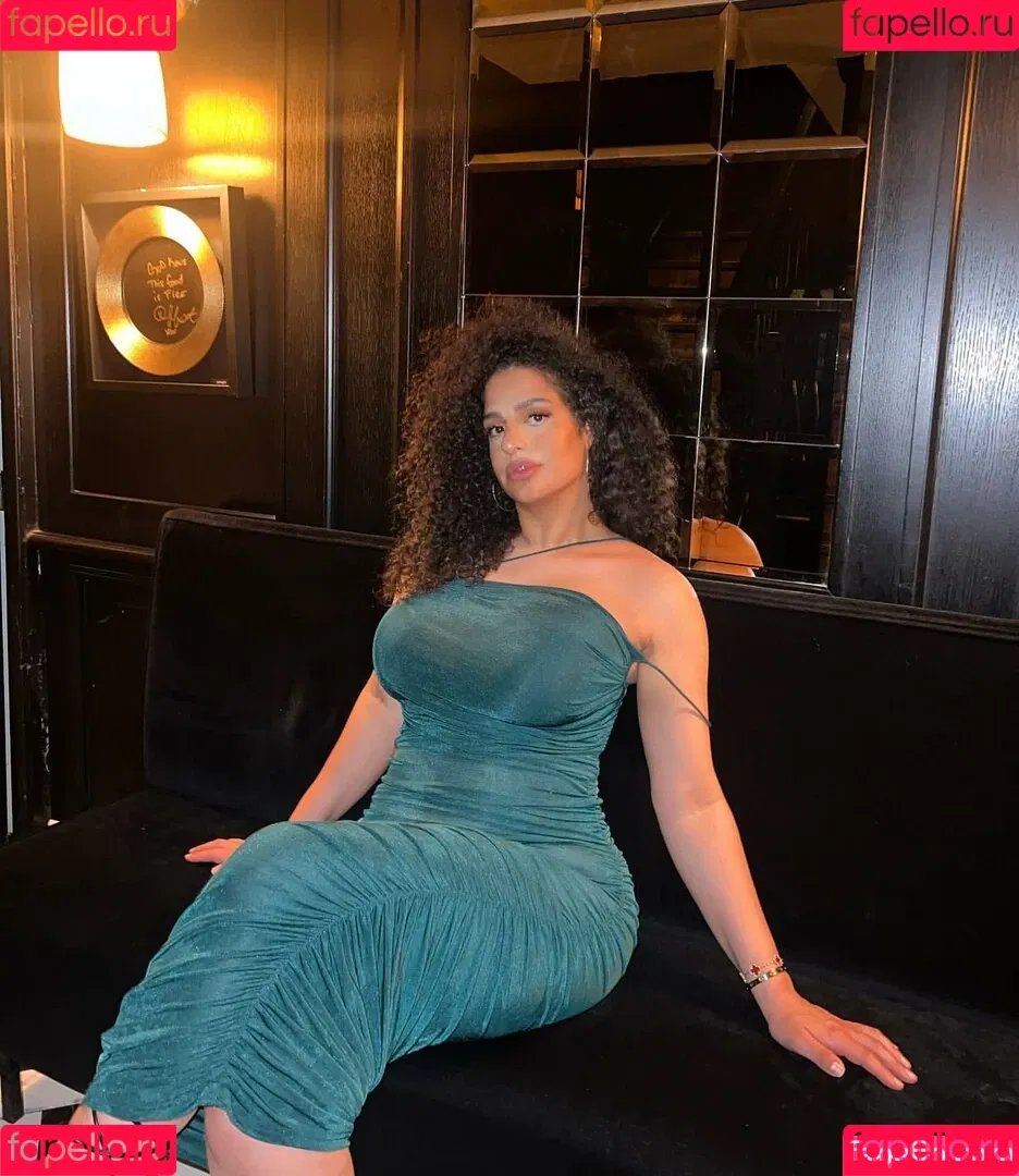 Anna-Maria Onlyfans Photo Gallery 