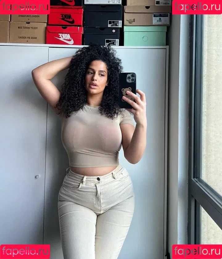 Anna-Maria Onlyfans Photo Gallery 
