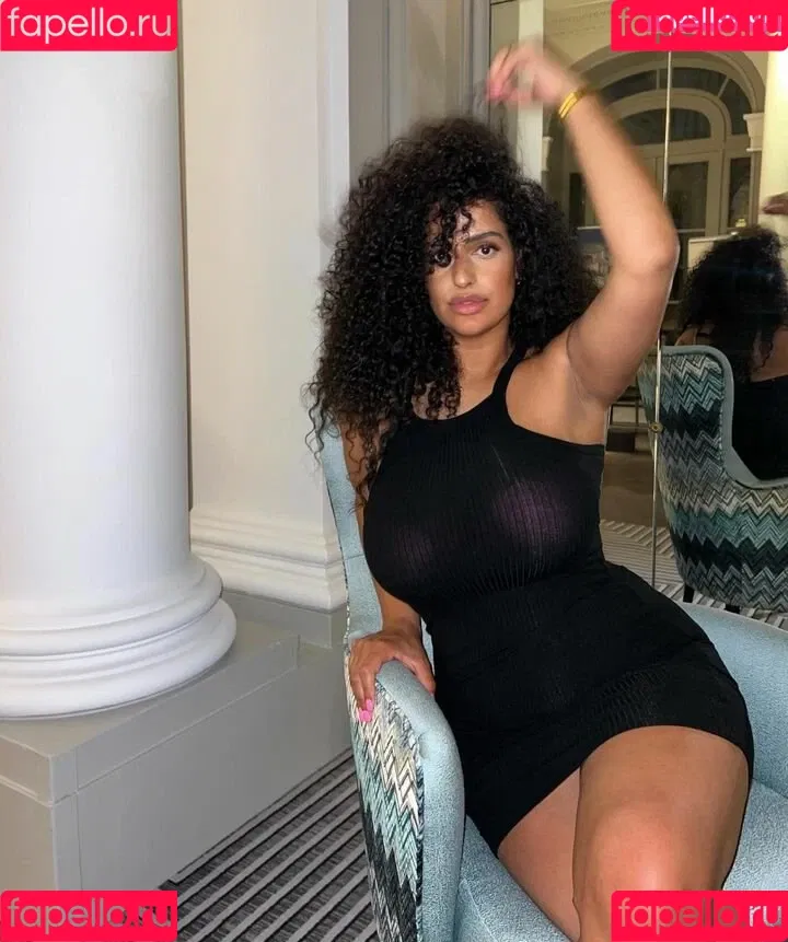 Anna-Maria Onlyfans Photo Gallery 