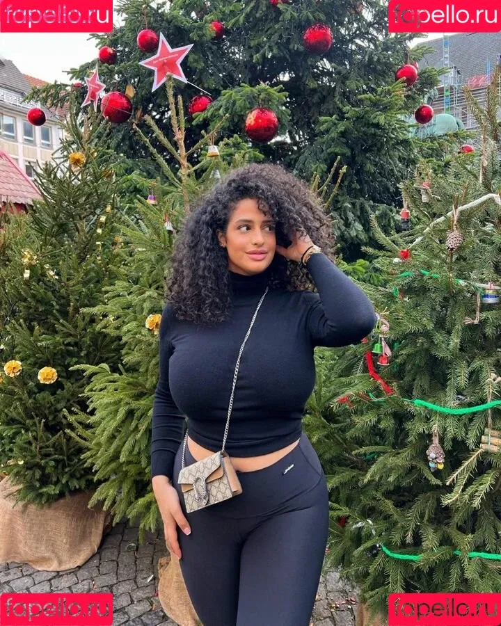 Anna-Maria Onlyfans Photo Gallery 