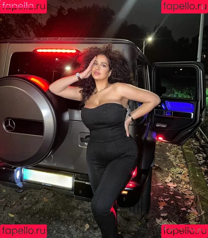Anna-Maria Onlyfans Photo Gallery 