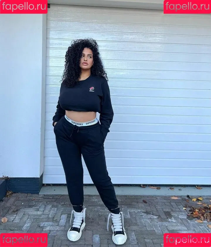 Anna-Maria Onlyfans Photo Gallery 