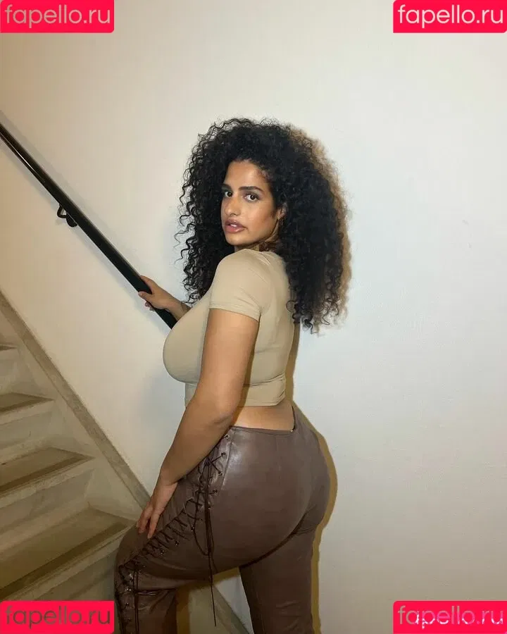 Anna-Maria Onlyfans Photo Gallery 