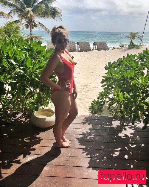 Lauren Alaina Nude Onlyfans Photo 17
