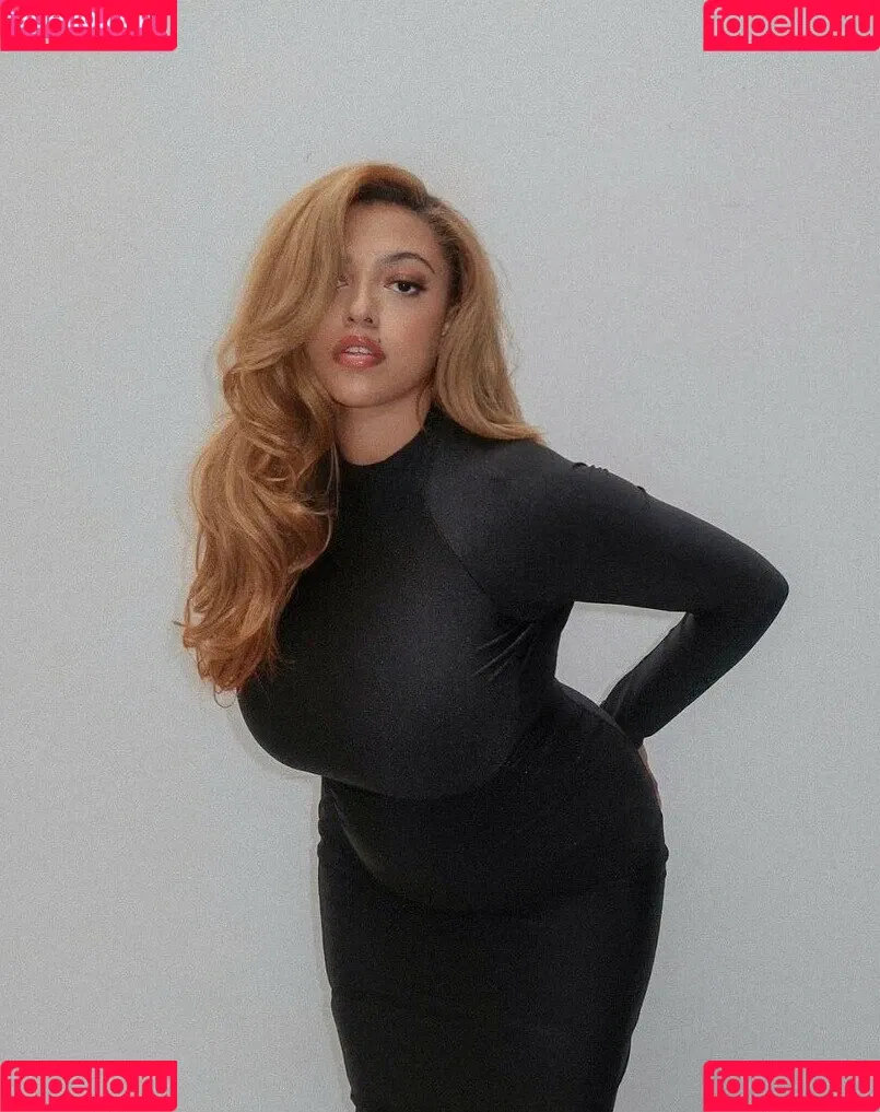 Mahalia Onlyfans Photo Gallery 