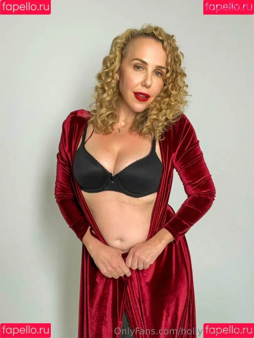 holly Onlyfans Photo Gallery 