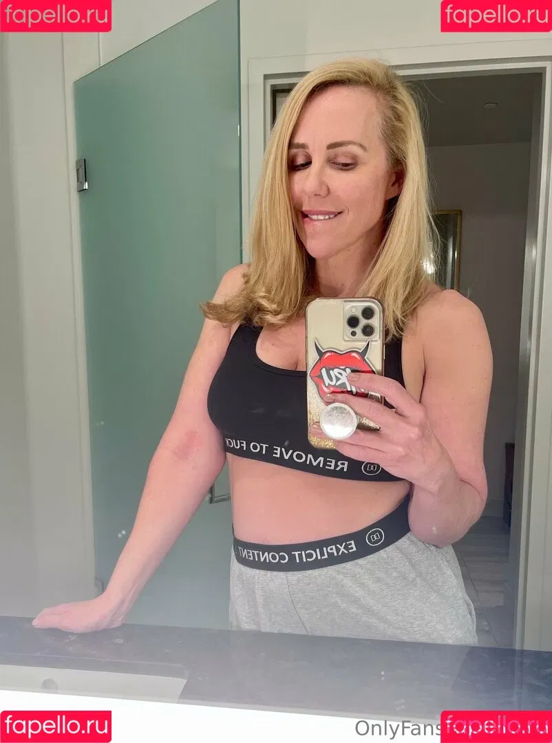 holly Onlyfans Photo Gallery 