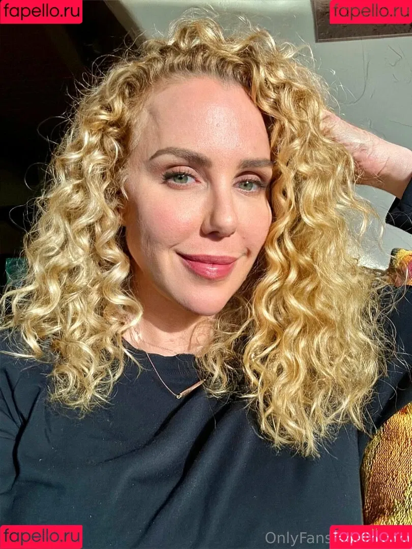 holly Onlyfans Photo Gallery 