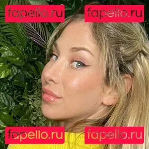 holly Onlyfans Photo Gallery 