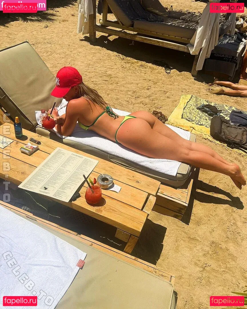 holly Onlyfans Photo Gallery 