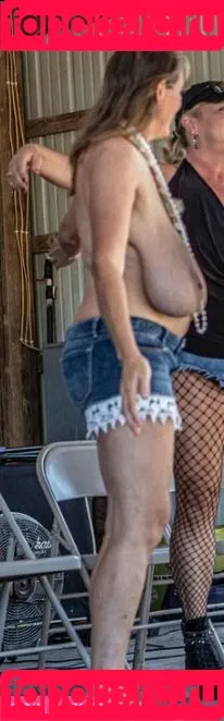 Busty Petra Onlyfans Photo Gallery 