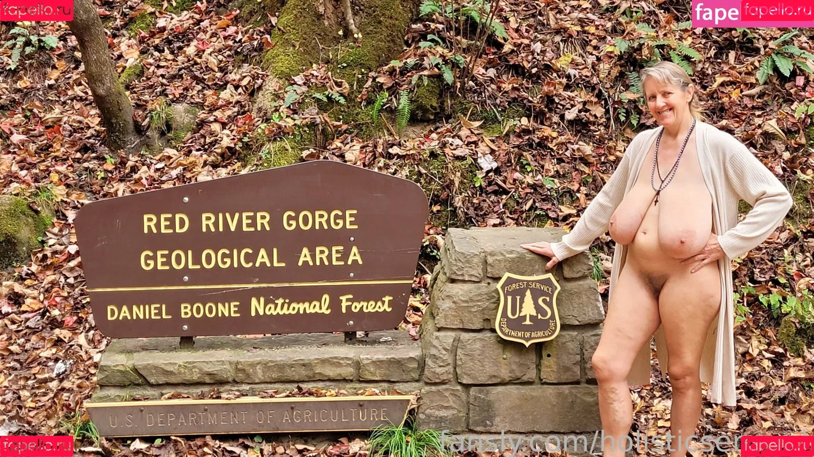 Busty Petra Onlyfans Photo Gallery 