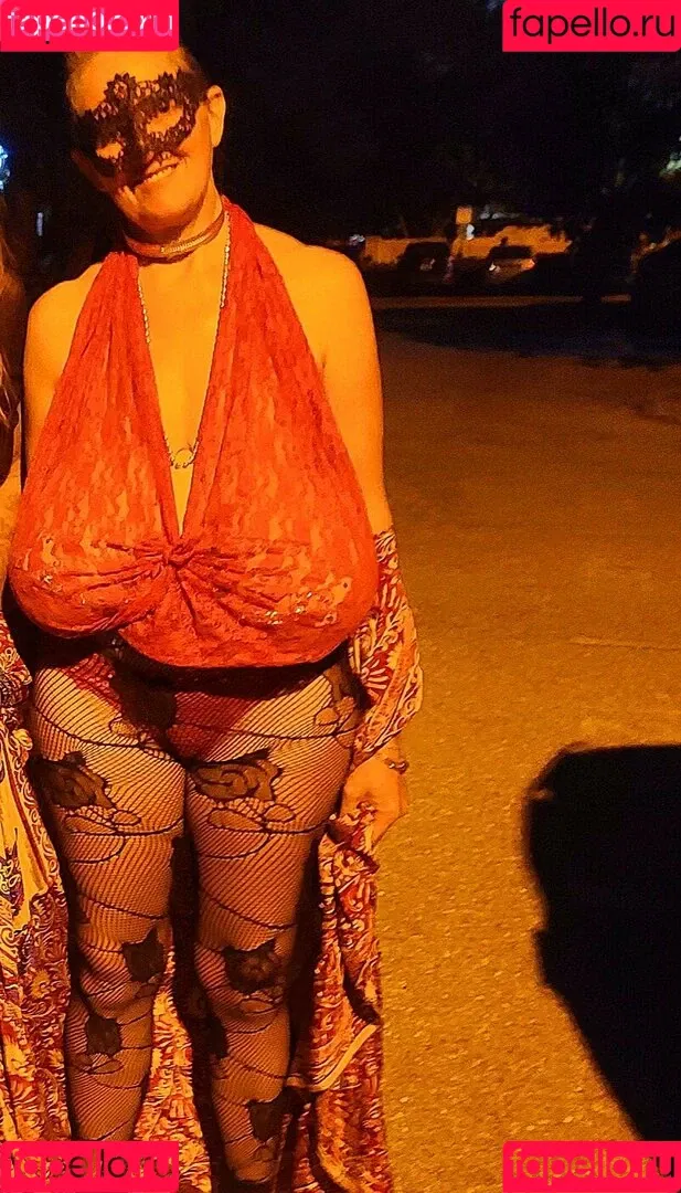 Busty Petra Onlyfans Photo Gallery 
