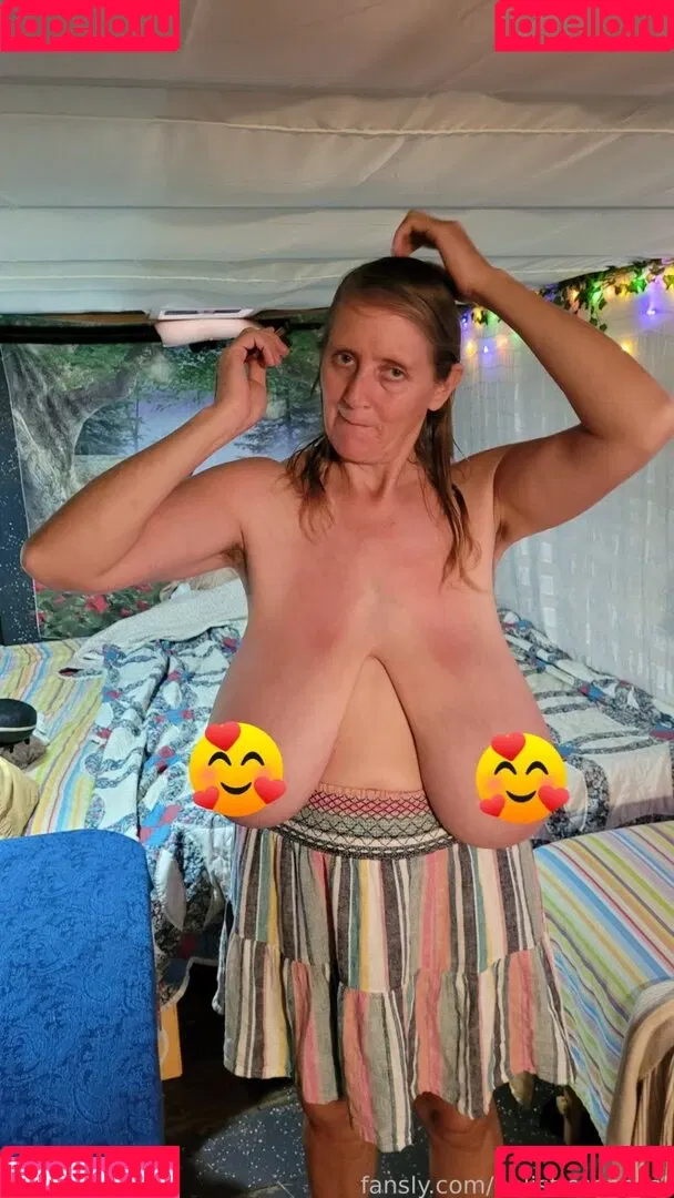 Busty Petra Onlyfans Photo Gallery 