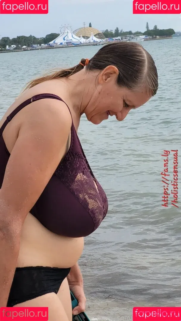 Busty Petra Onlyfans Photo Gallery 
