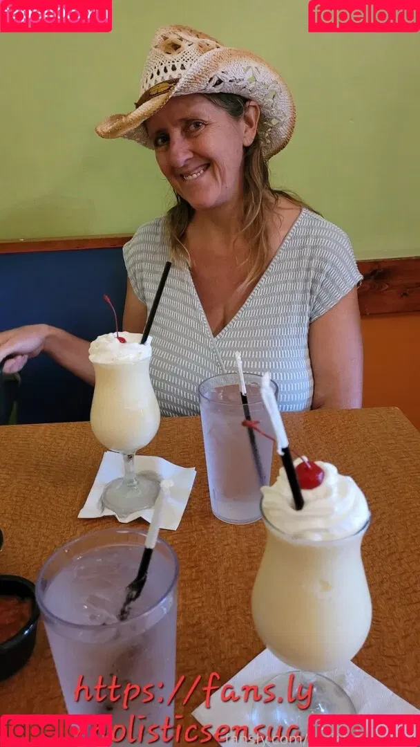 Busty Petra Onlyfans Photo Gallery 