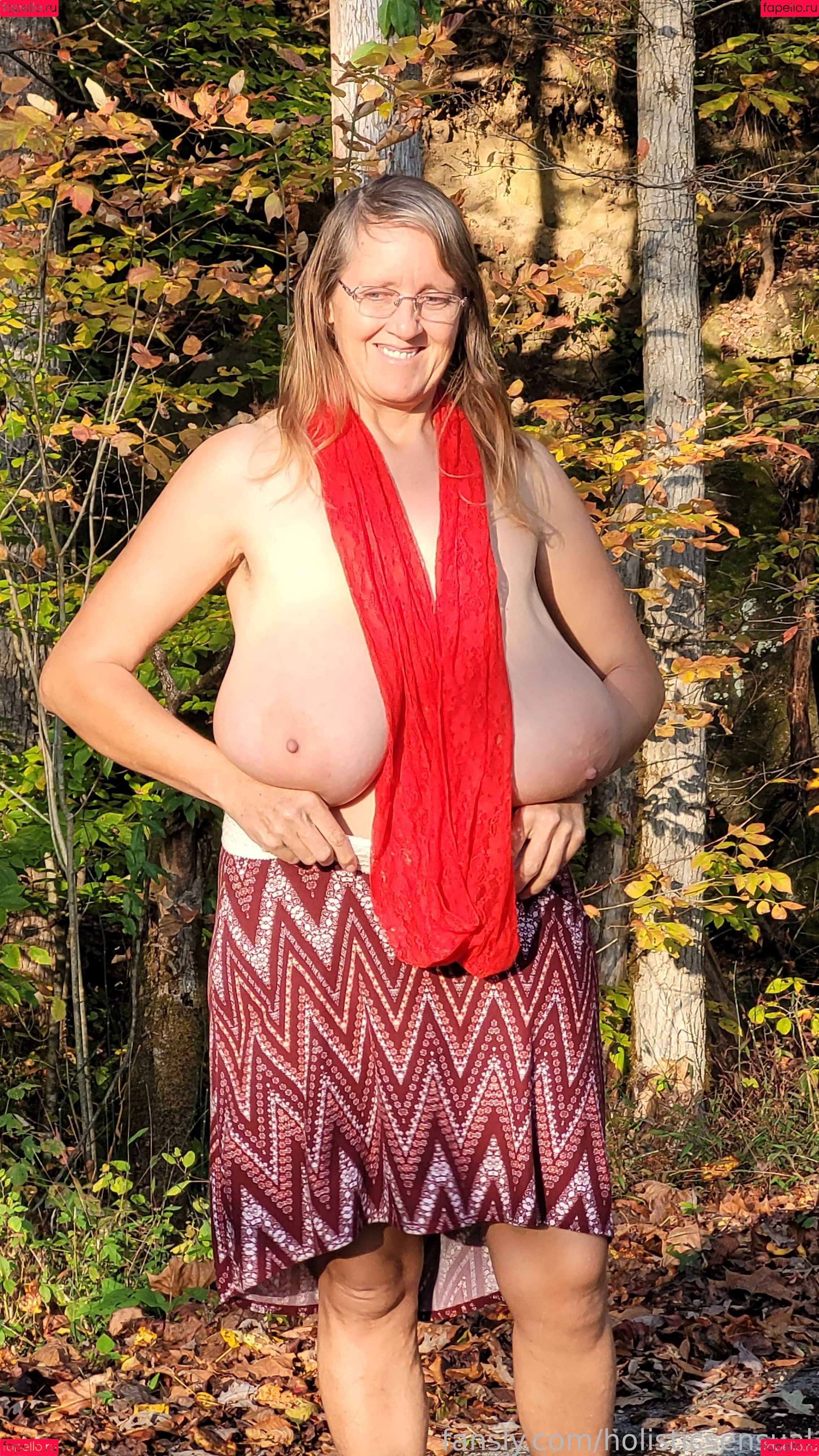 Busty Petra Onlyfans Photo Gallery 