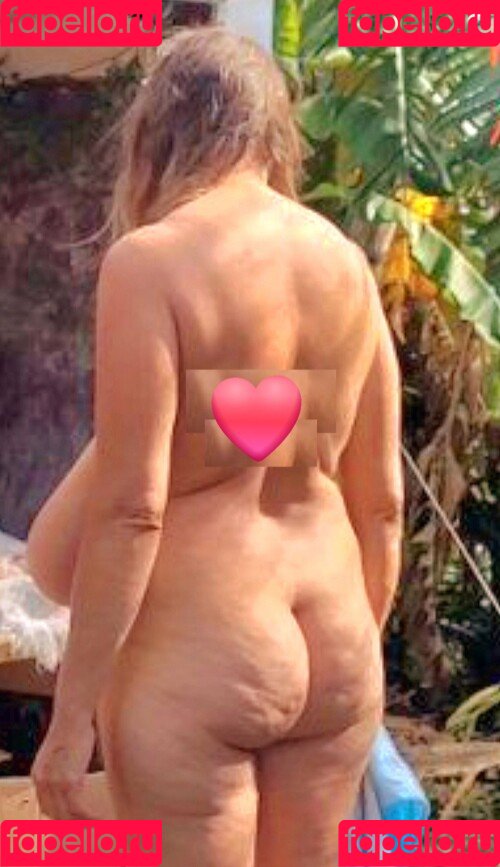 Busty Petra Onlyfans Photo Gallery 