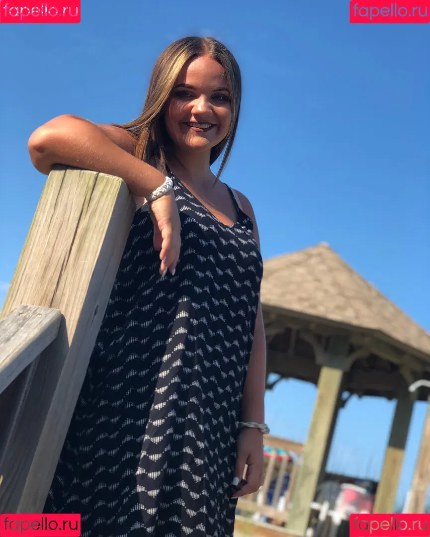 Katie Ooten Onlyfans Photo Gallery 