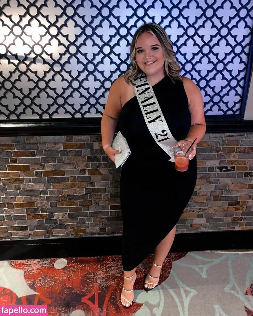 Katie Ooten Onlyfans Photo Gallery 