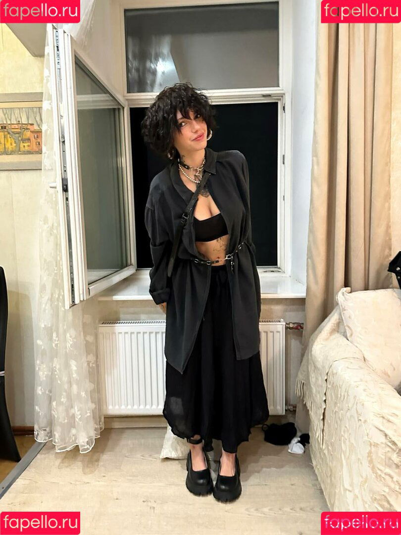 blue_eye_twinkle Onlyfans Photo Gallery 