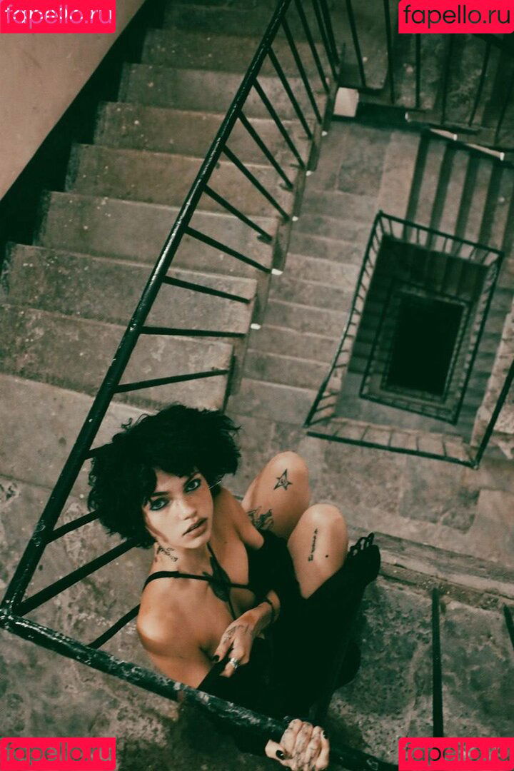 blue_eye_twinkle Onlyfans Photo Gallery 