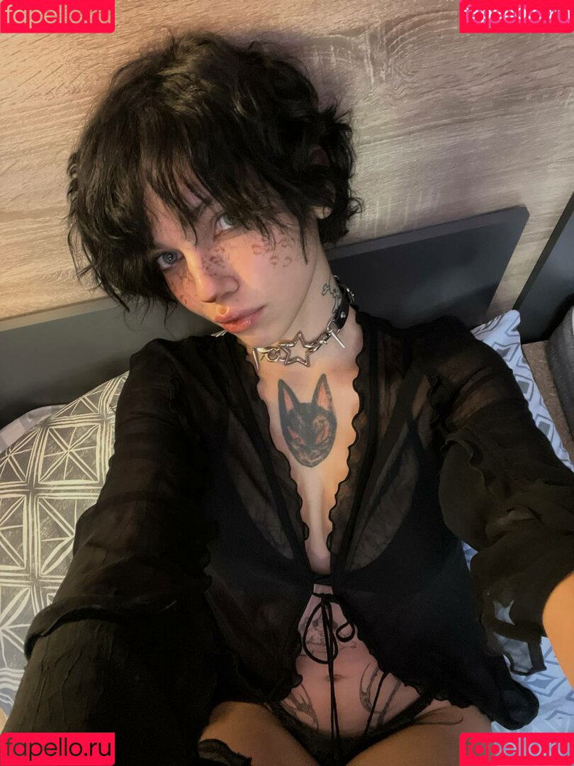 blue_eye_twinkle Onlyfans Photo Gallery 