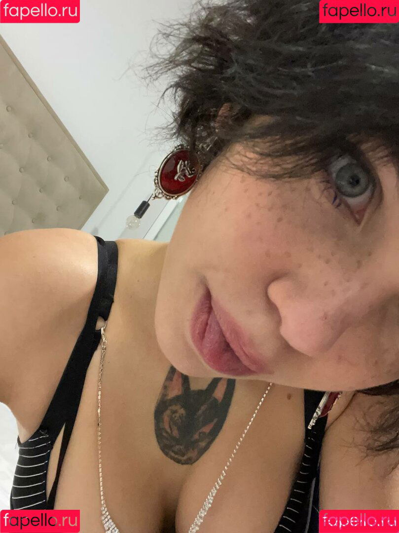 blue_eye_twinkle Onlyfans Photo Gallery 