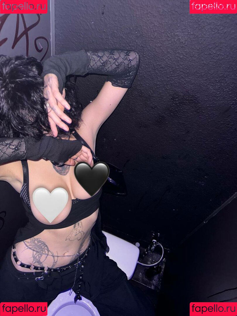 blue_eye_twinkle Onlyfans Photo Gallery 