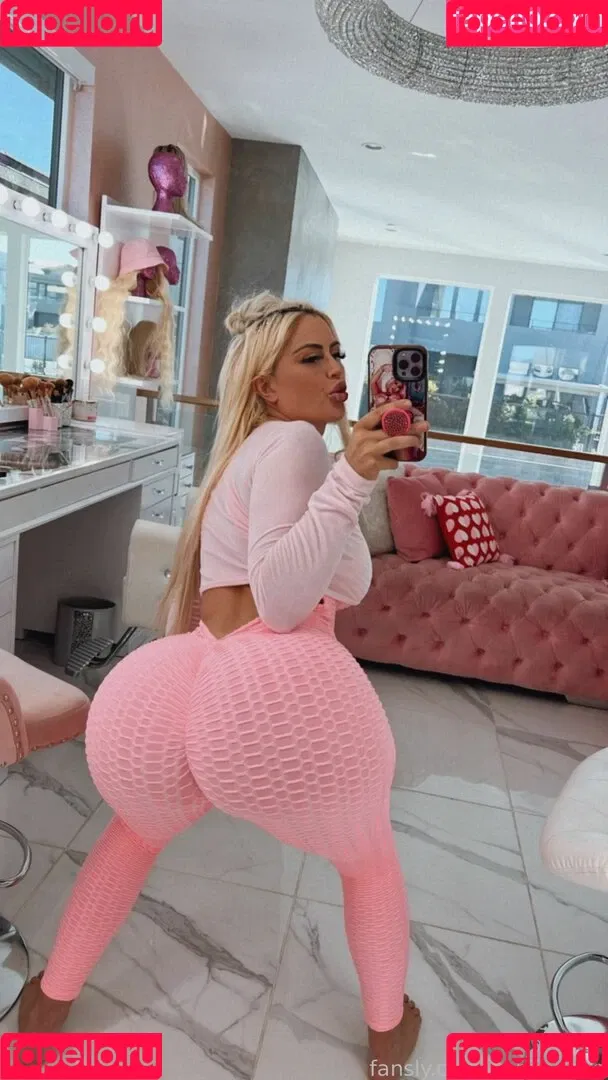 daniibanks Onlyfans Photo Gallery 