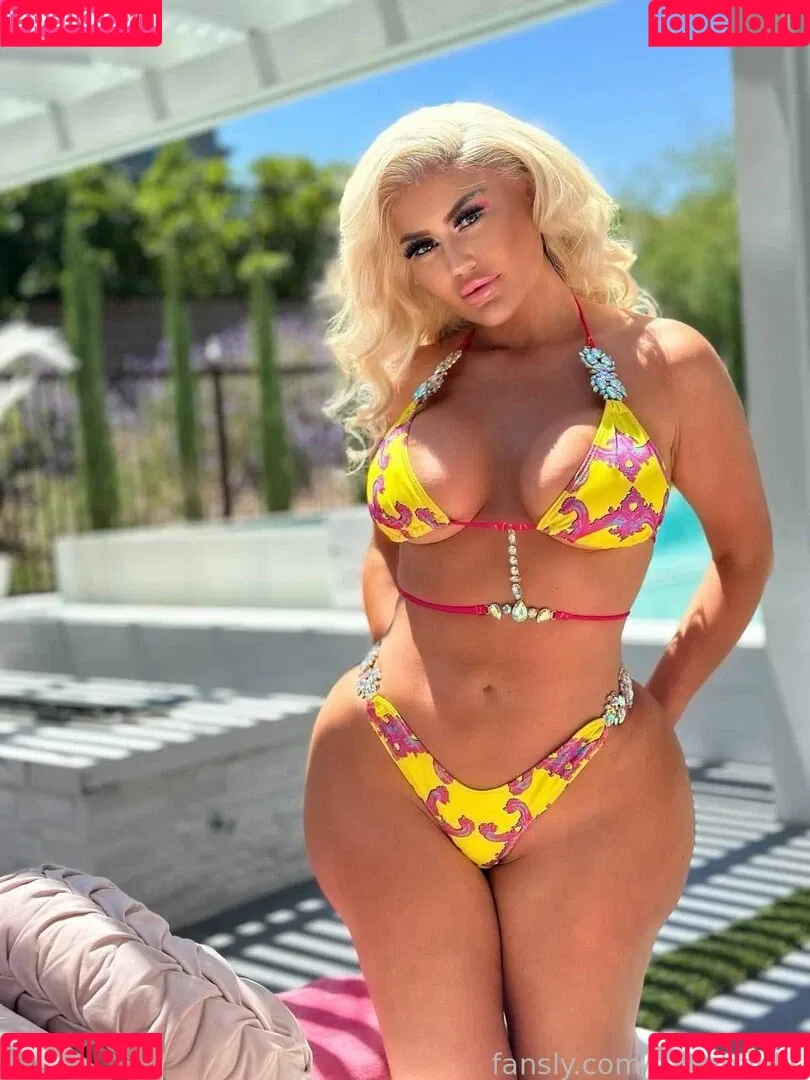 daniibanks Onlyfans Photo Gallery 