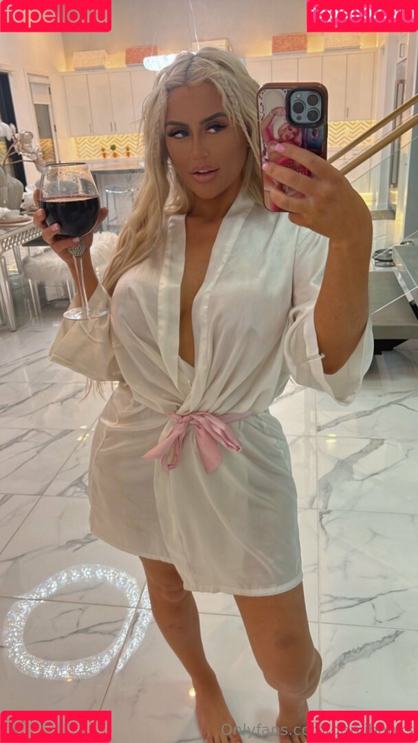 daniibanks Onlyfans Photo Gallery 