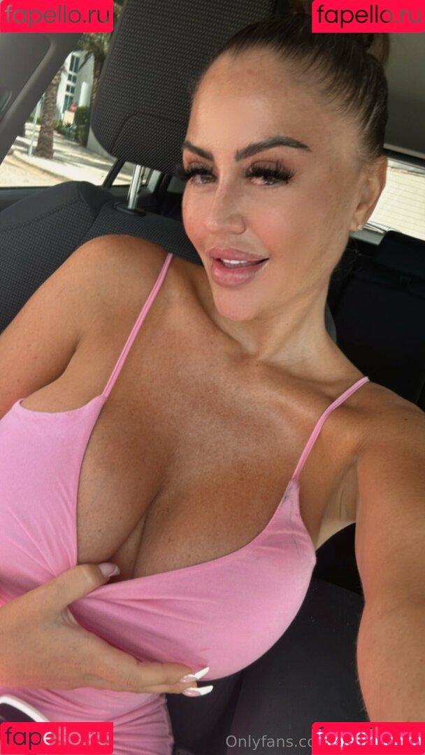 daniibanks Onlyfans Photo Gallery 