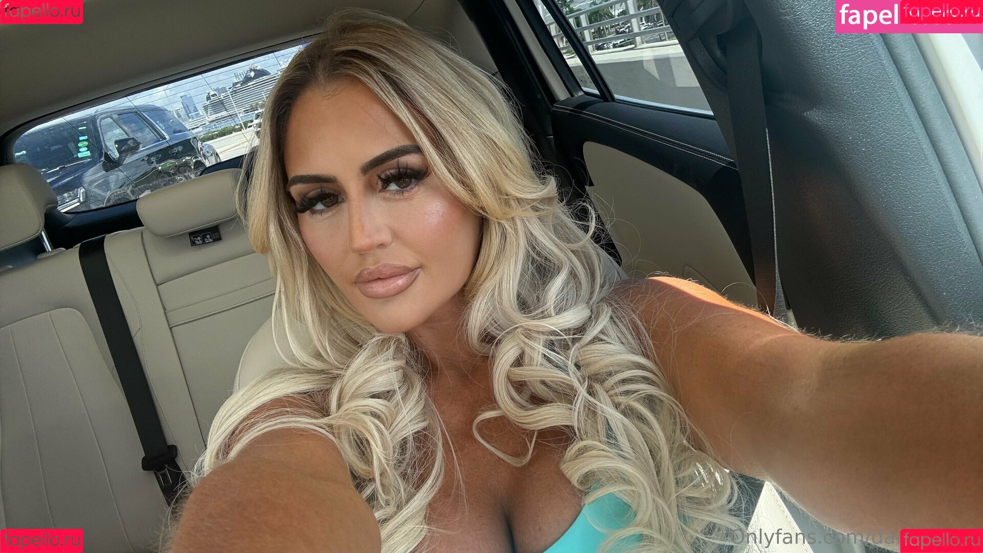 daniibanks Onlyfans Photo Gallery 