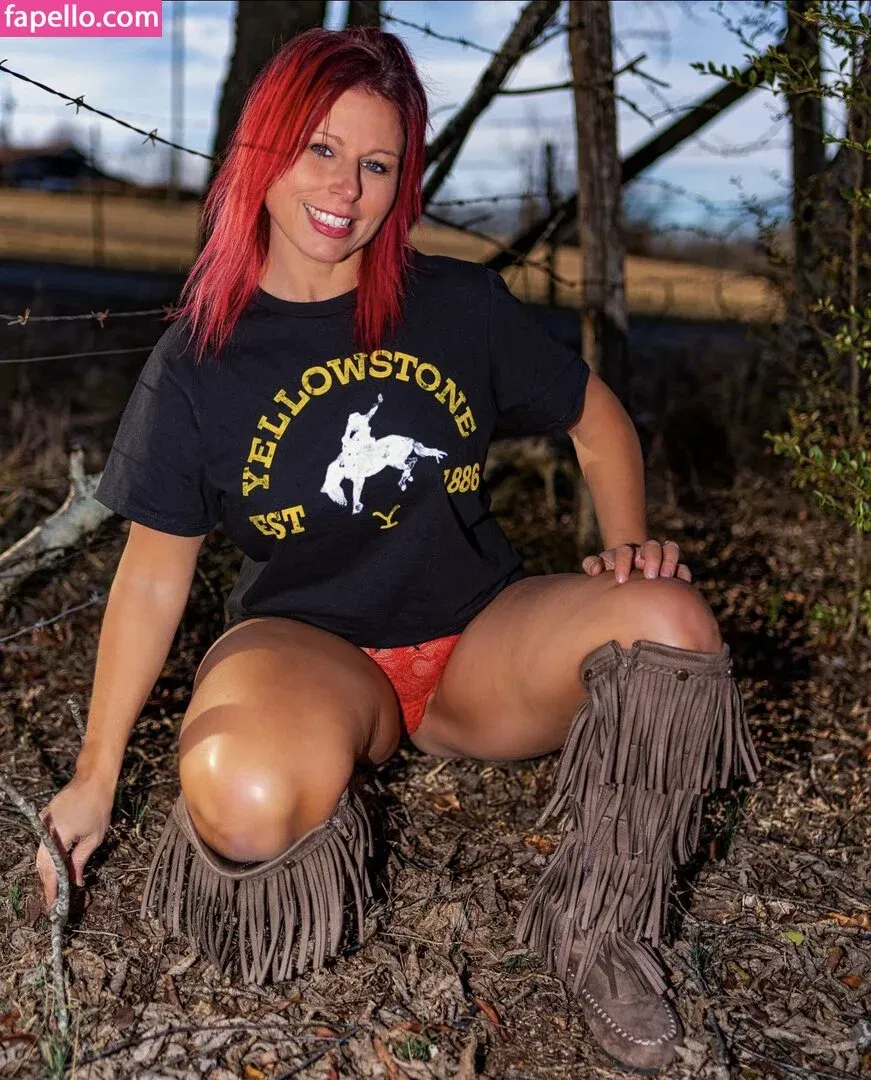 bikerchik250 Onlyfans Photo Gallery 