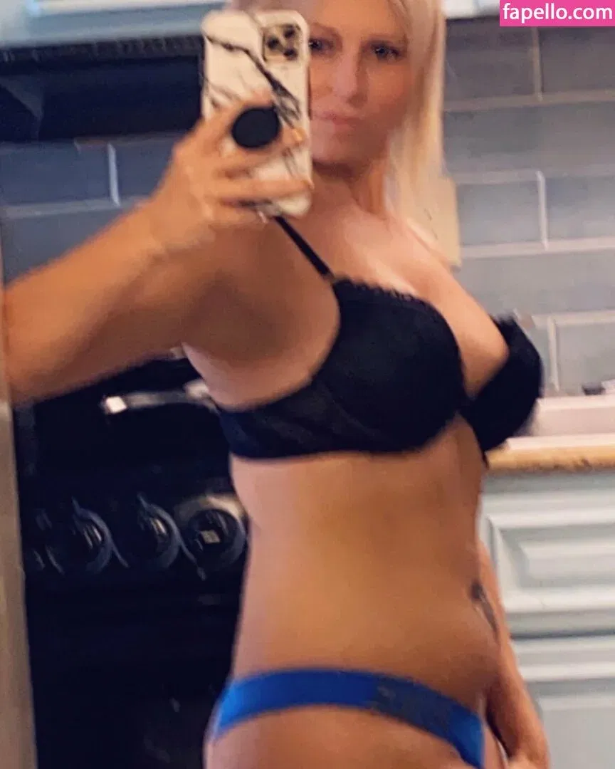 bikerchik250 Onlyfans Photo Gallery 