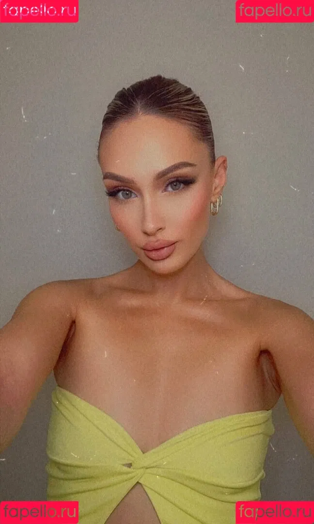 Hayley Summers Onlyfans Photo Gallery 