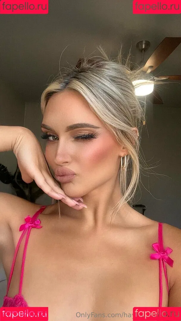 Hayley Summers Onlyfans Photo Gallery 