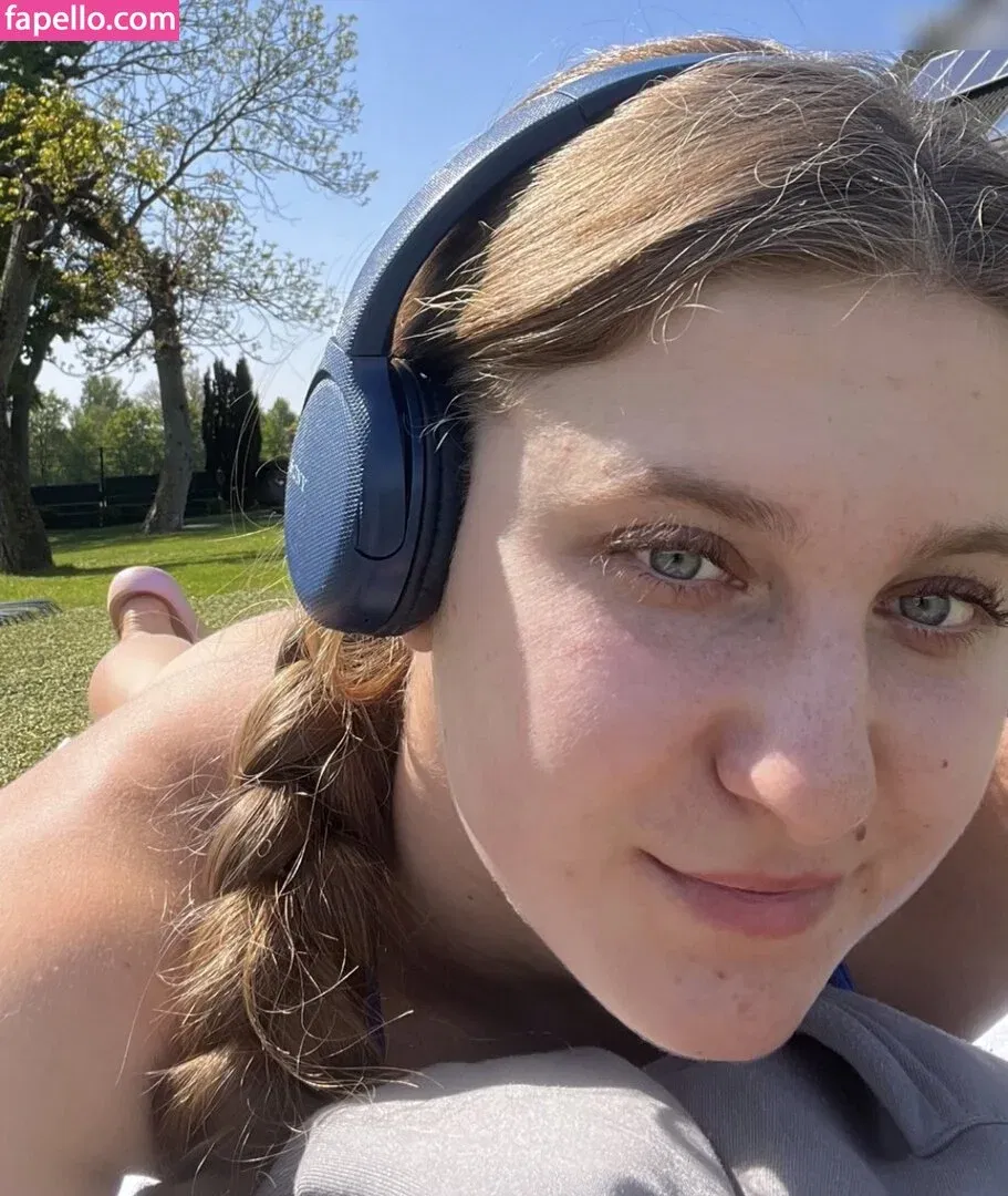 Anabel und Maria Glocker Onlyfans Photo Gallery 