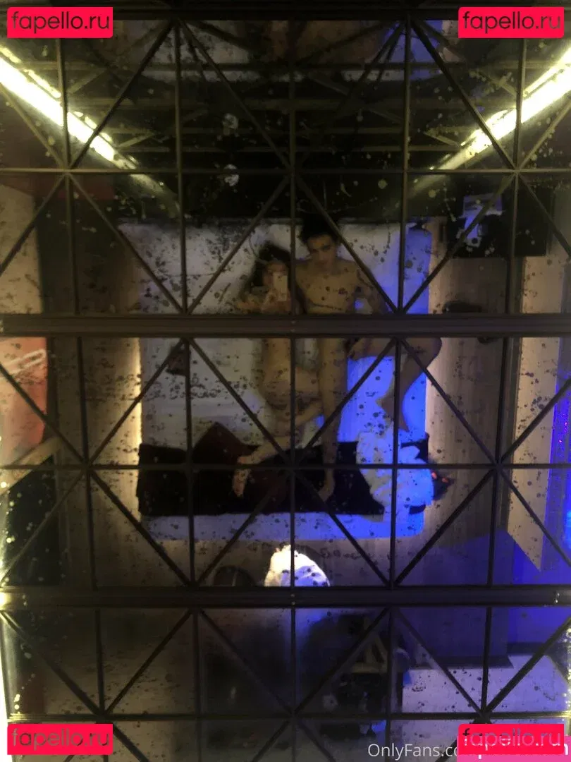 crysssrd Onlyfans Photo Gallery 