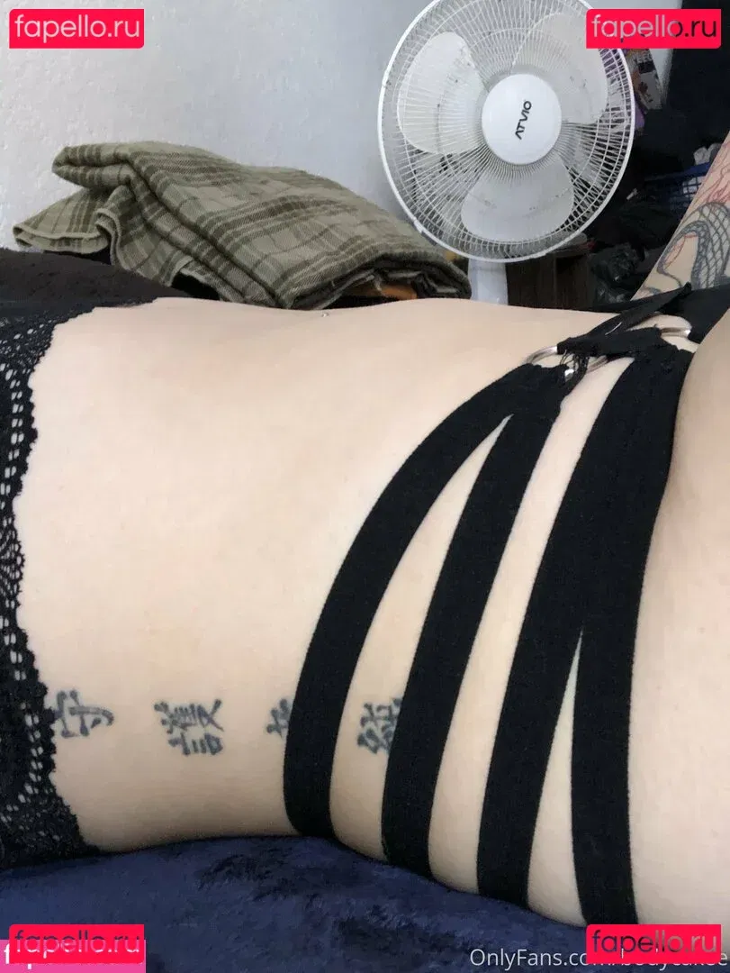 crysssrd Onlyfans Photo Gallery 