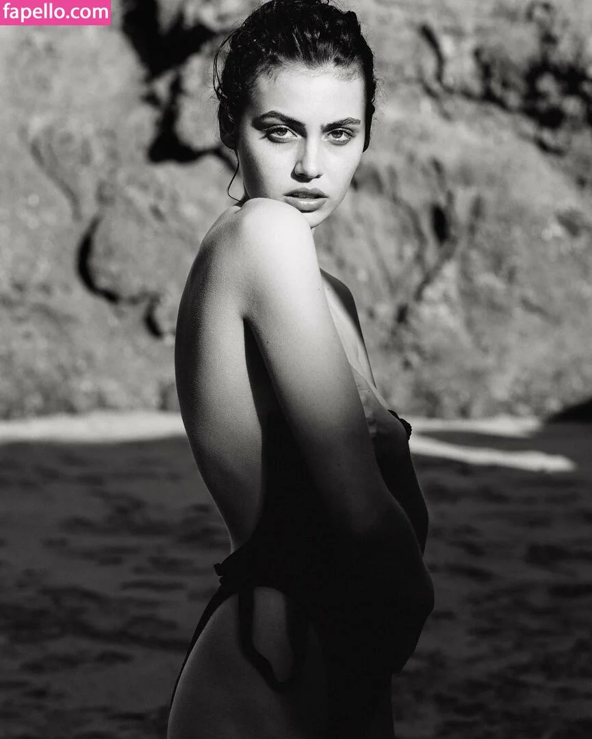 Sera Mann Onlyfans Photo Gallery 