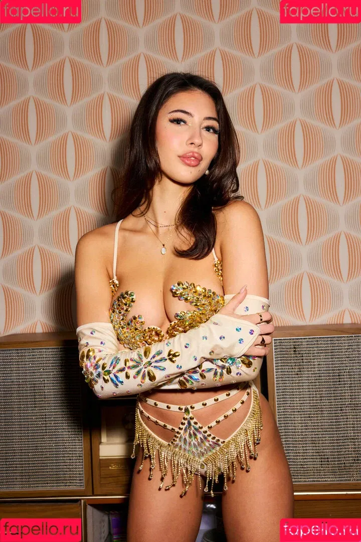 Charlie Joy Onlyfans Photo Gallery 