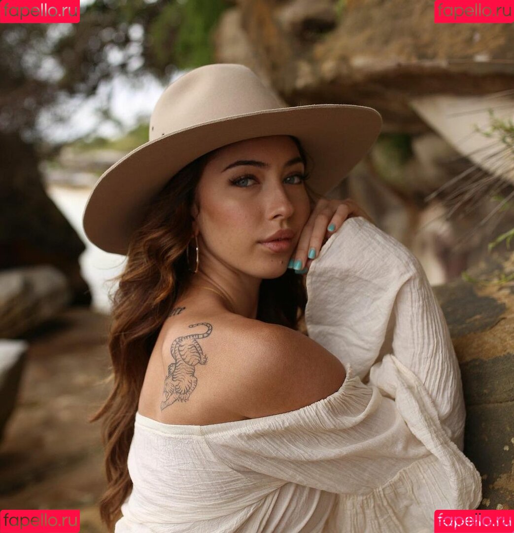 Charlie Joy Onlyfans Photo Gallery 